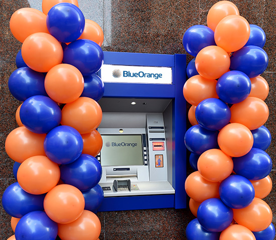 BlueOrange Bank устанавливает первые в Латвии банкоматы с поддержкой бесконтактных карт,...